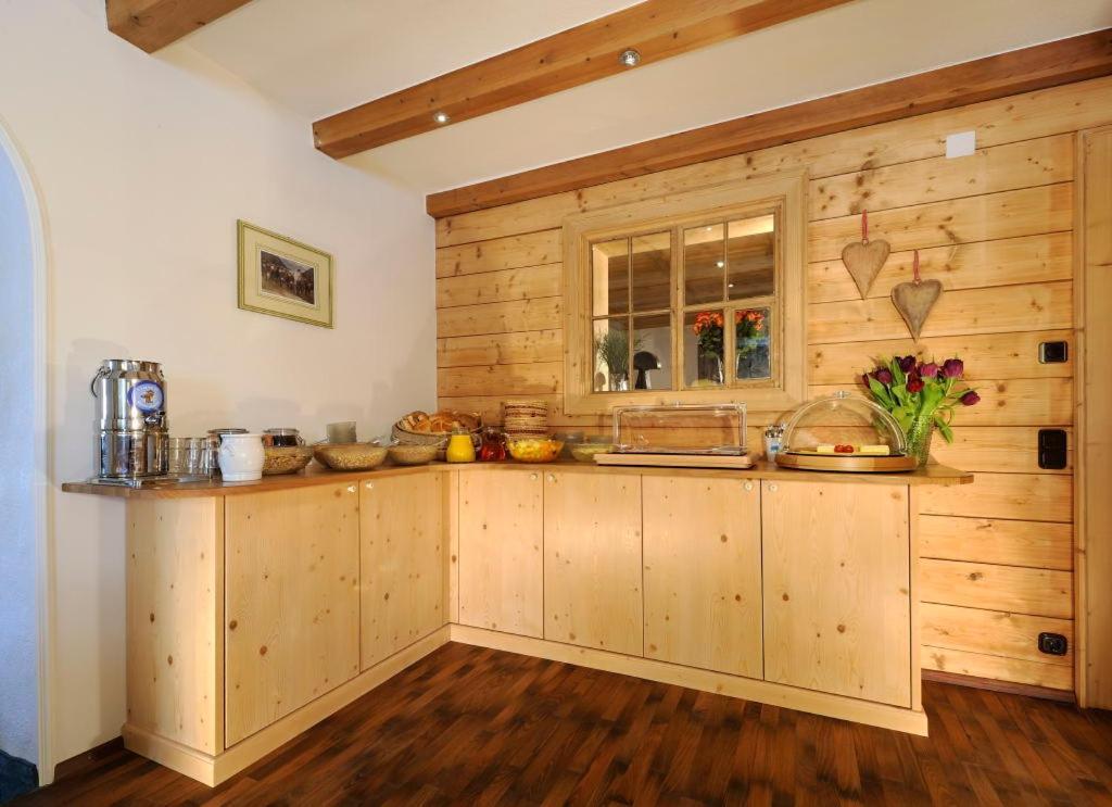 مبيت وإفطار Zürs Haus Kueng المظهر الخارجي الصورة