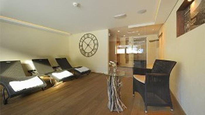 مبيت وإفطار Zürs Haus Kueng المظهر الخارجي الصورة