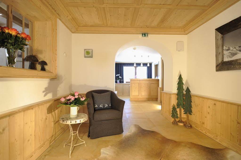 مبيت وإفطار Zürs Haus Kueng المظهر الخارجي الصورة